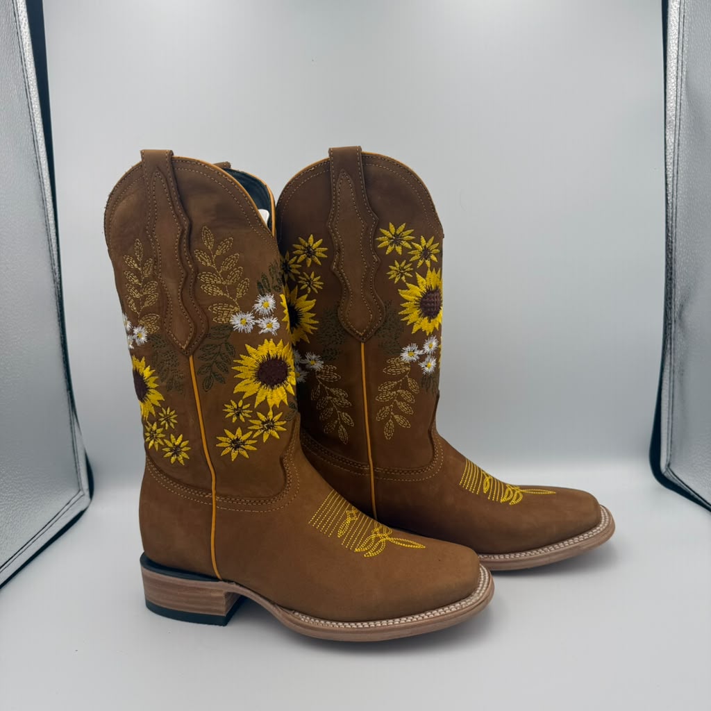 FLOWER EMBROIDERED WESTERN BOOTS SQUARE TOE